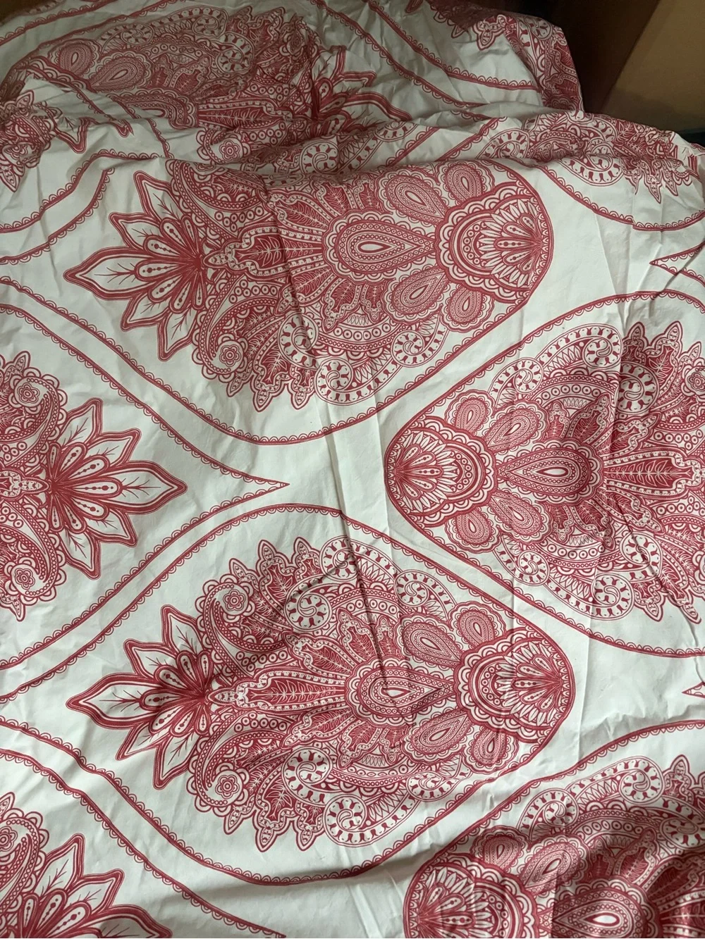 Pottery Barn Red Paisley Medallion Full/Queen Duvet Cover